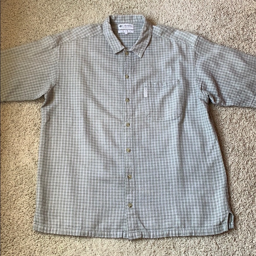 Columbia 100% Cotton Casual Short Sleeve Shirt
